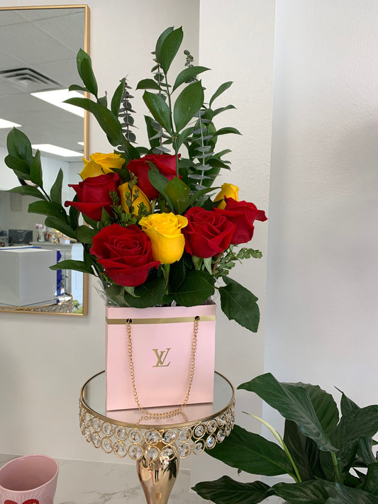 1/2 DOZEN ROSES IN DESIGNER BAG