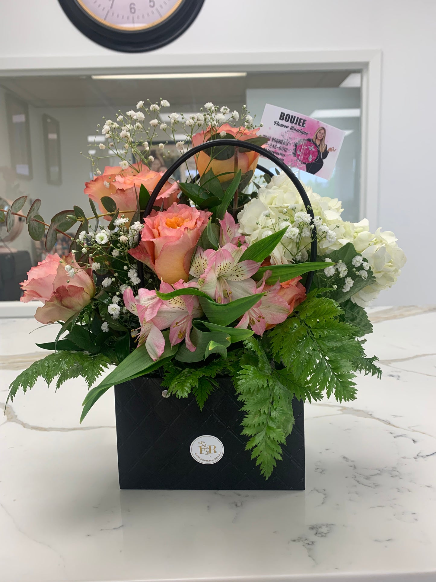 1/2 DOZEN ROSES IN DESIGNER BAG