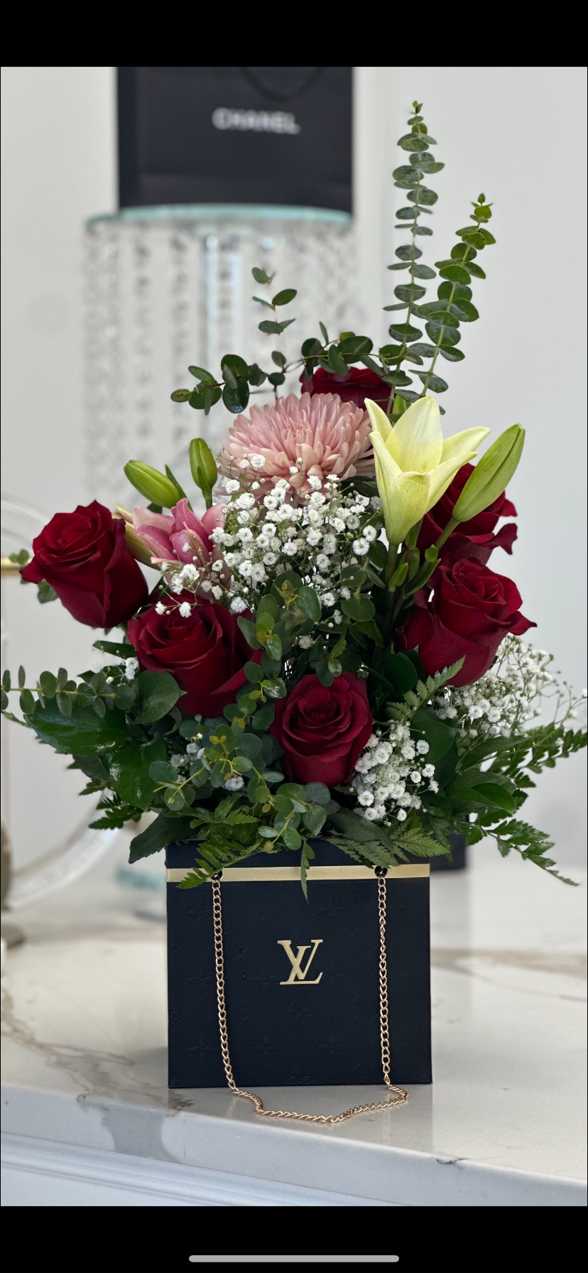 ASSORTMENT IN DESIGNER BAG