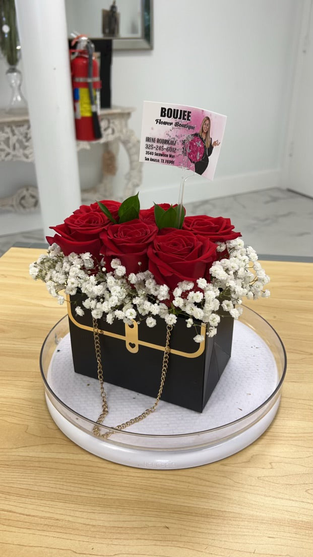 1/2 DOZEN ROSES IN DESIGNER BAG